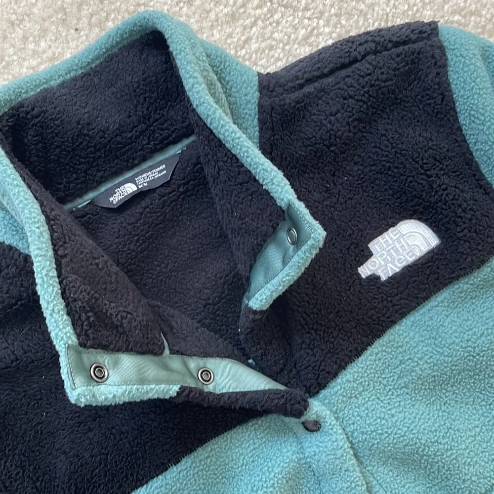 North Face Button Up Fleece Jacket - Picture 2 of 5